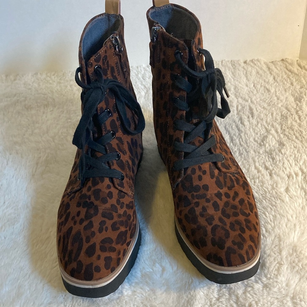 Dr Scholl’s leopard suede lace up zip up boots US 7.5m animal print